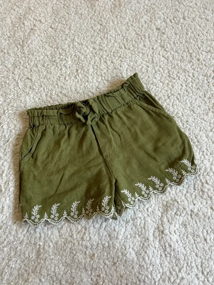 Short kaki