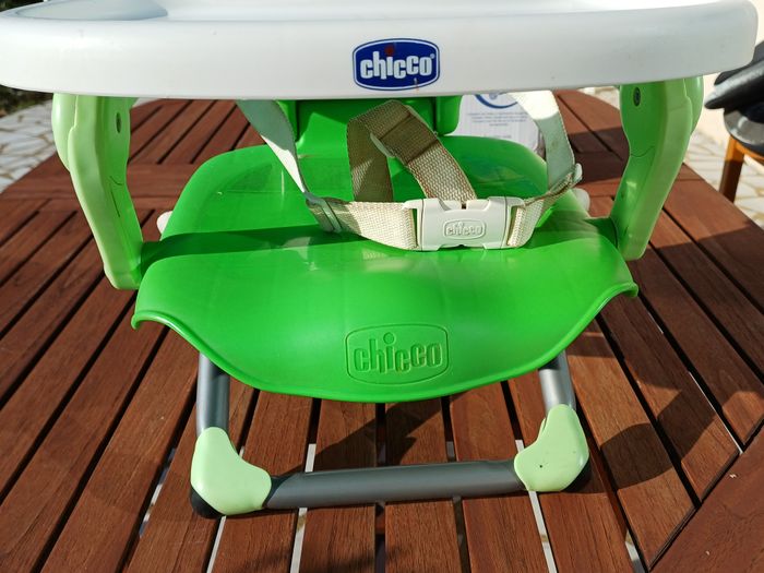Rehausseur de chaise Chicco 6 mois (réf perso rehausseur)(familleac72) - photo numéro 2
