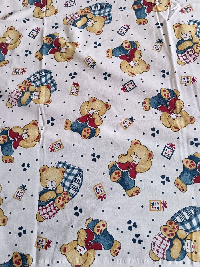 Drap plat pour bébés lit à barreaux en excellent état - photo numéro 3