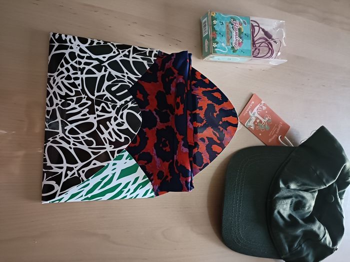 LOT DE DIFFERENTS GOODIES MY LITTLE BOX - photo numéro 5