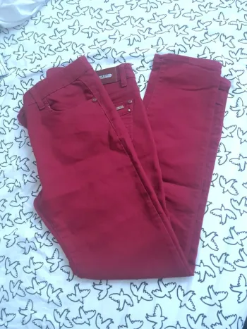 Jean rouge cerise 44