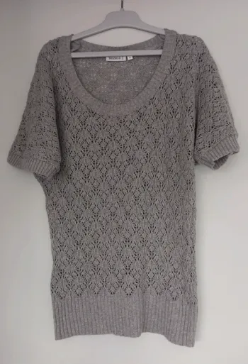 Joli pull manches courtes Yessica