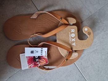 Roxy tongs