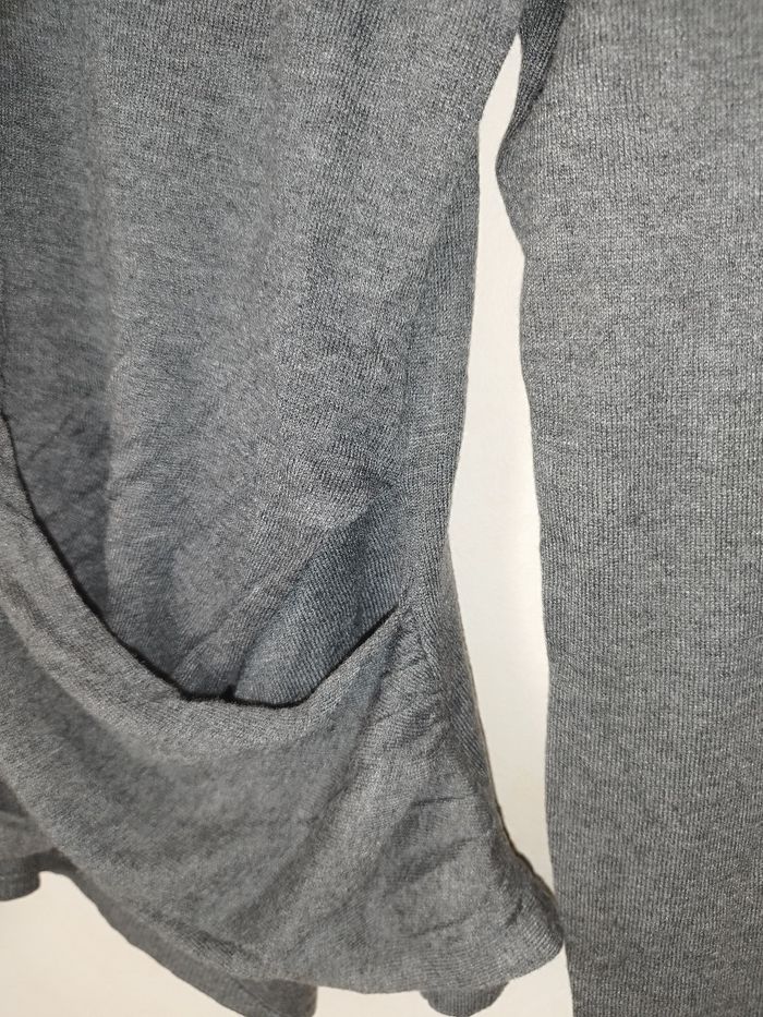 Top gris manches longues - photo numéro 3