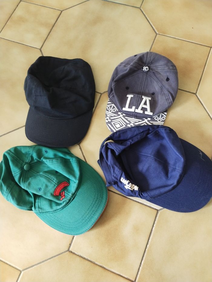 Lot de 4 casquettes garcon
