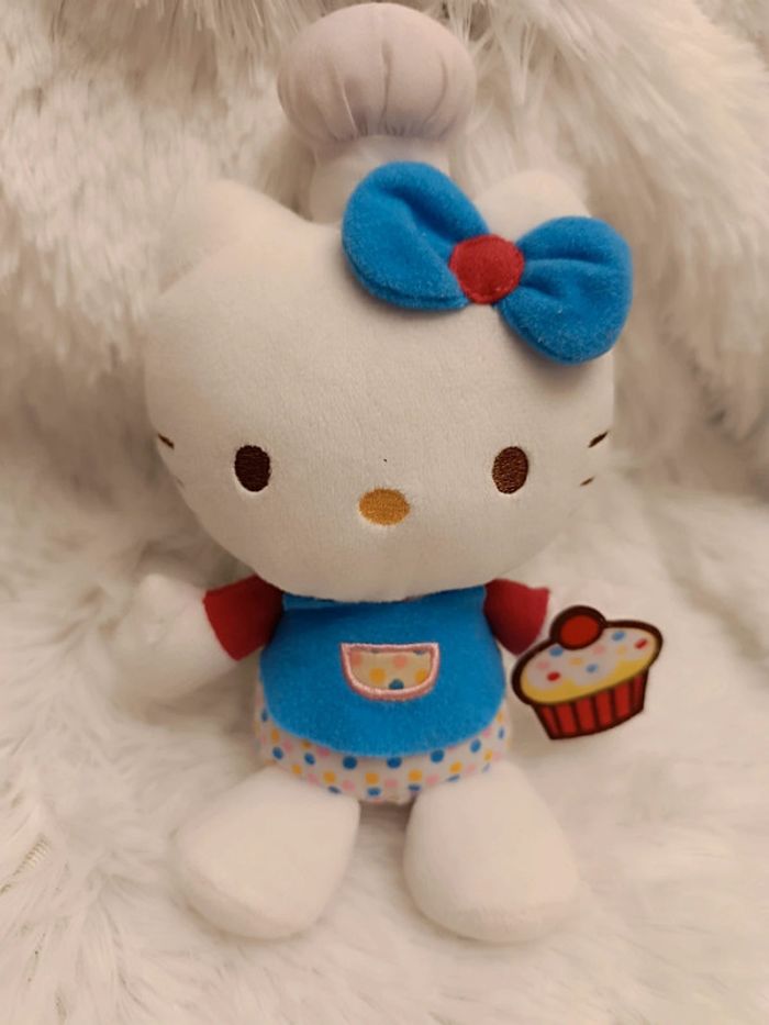 Peluche Hello Kitty Pâtissière - photo numéro 3