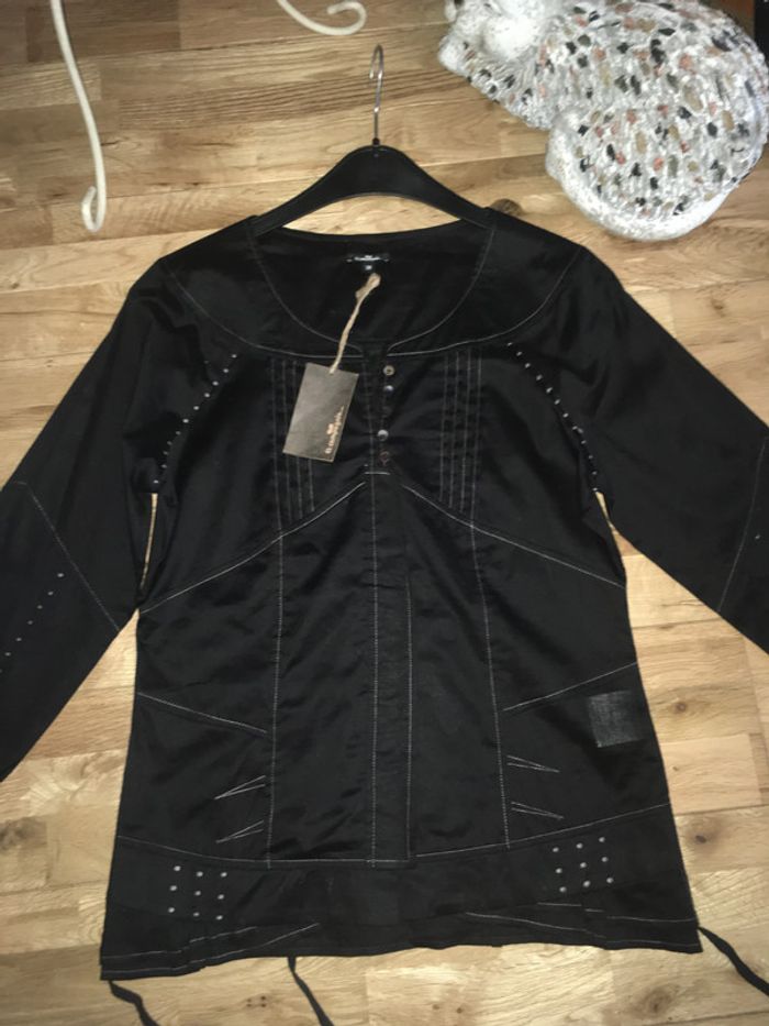 belle chemise noire coutures beiges &compagnie neuve 38