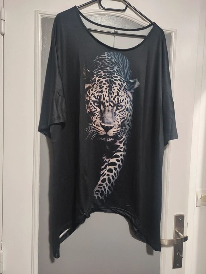 T-shirt noir panthère taille 46 neuf - photo numéro 2