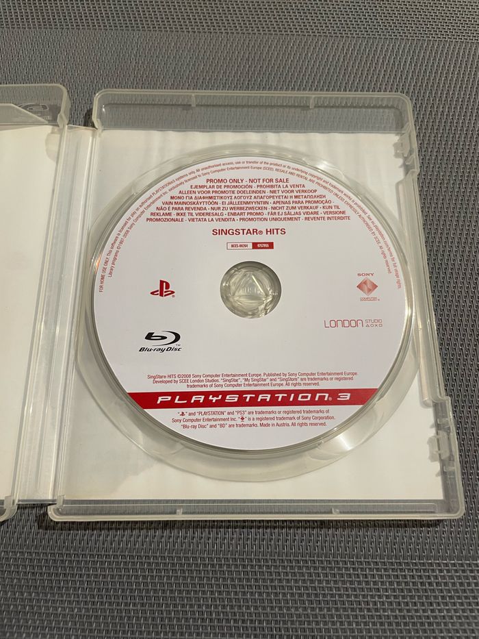 SingStar Hits Jeu PS3 Promo FR - photo numéro 2