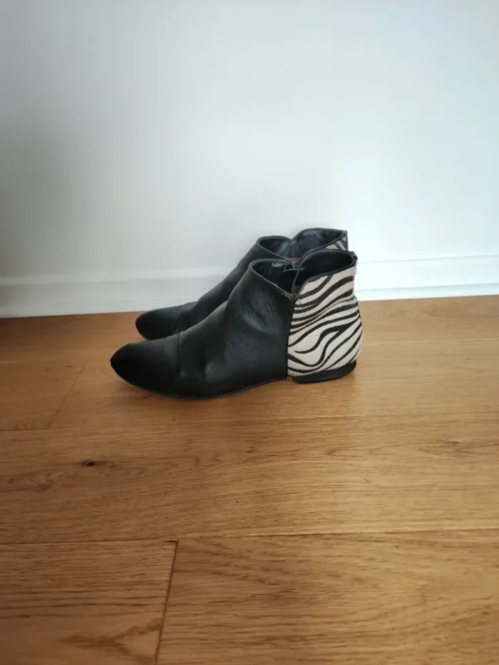 Bottines noires et zébrées - 39 - bon état - Vanessa Wu - photo numéro 4