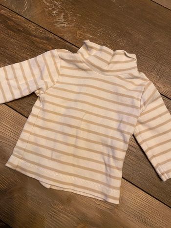 Petit pull col roulé rayé blanc et beige 1mois kitchoun