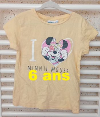 Tee shirt manche courte jaune motif Minnie Mouse Disney Taille 6 ans