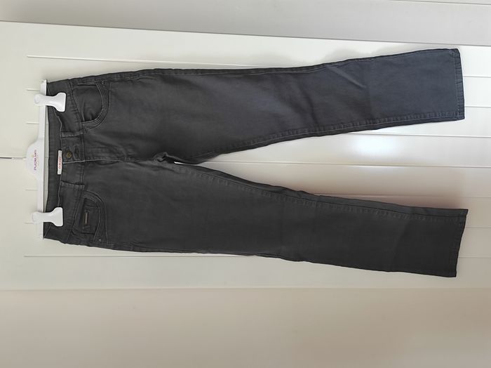 Jean droit femme gris – Taille 38 – Très bon état
