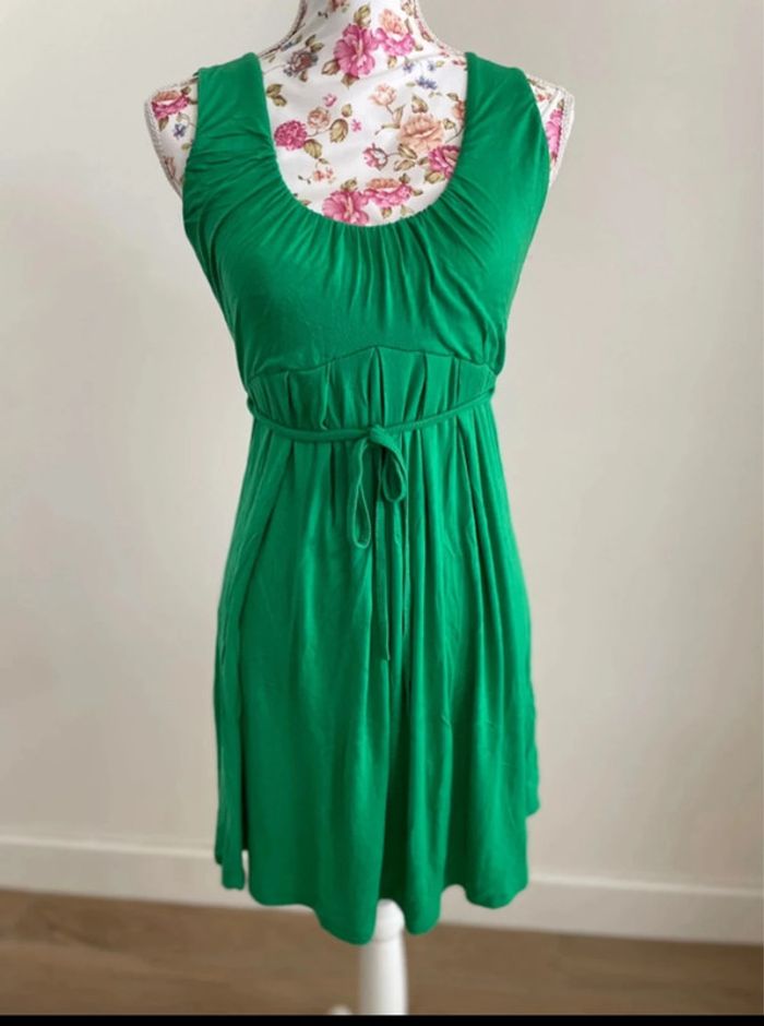 Robe fluide verte - photo numéro 2