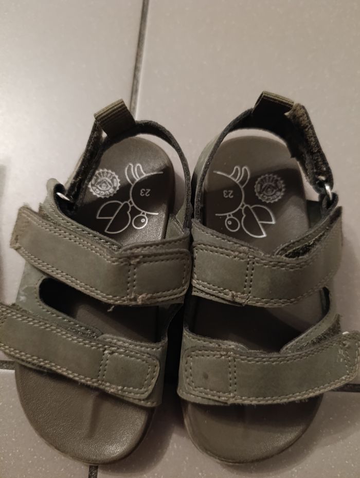 Lot de deux paires de sandales garçons taille 23 - photo numéro 4