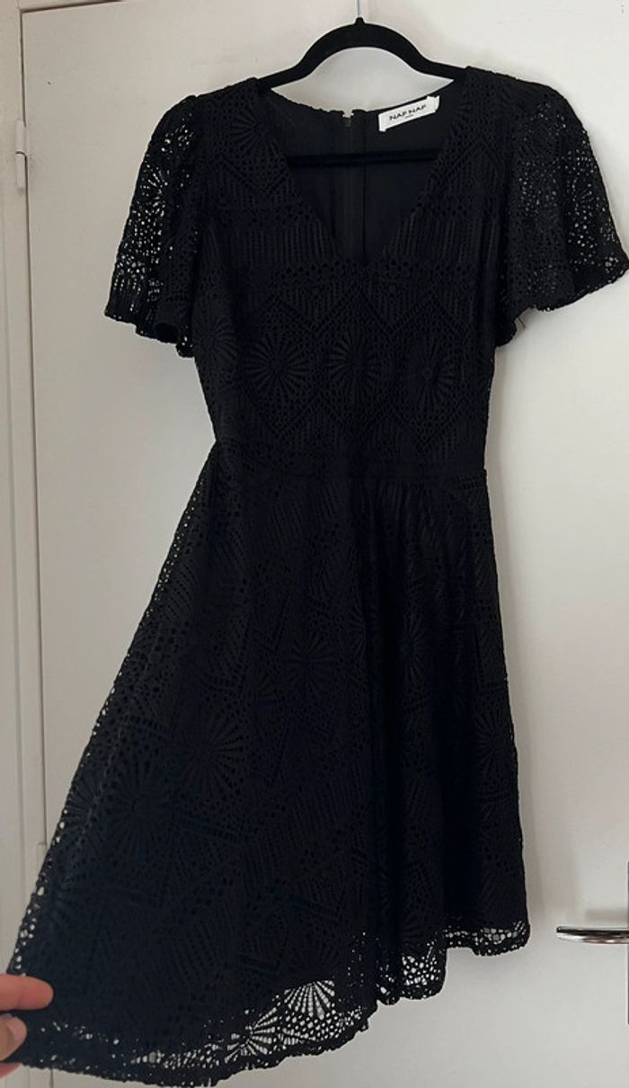 Robe brodée style patineuse taille XS-S - photo numéro 3