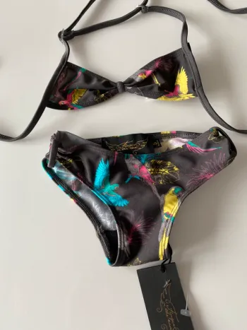 Maillot de bain finger in thé nose