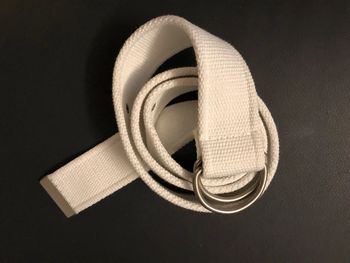 Ceinture T unique blanche cloutée NEUVE
