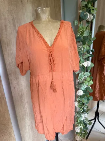 Robe courte et légère femme