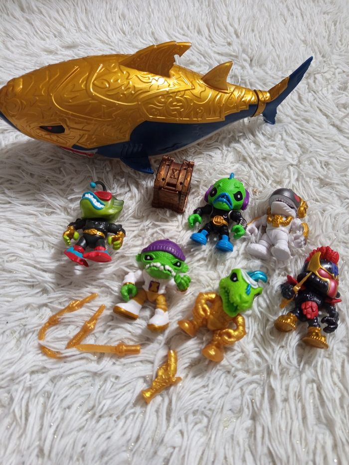 Lot trésor x figurine enfant