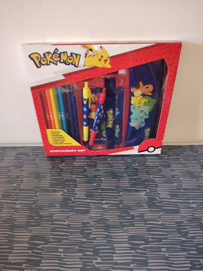 Coffret papeterie pokemon