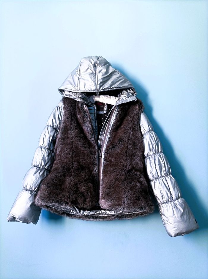 Doudoune fille Catimini 12 ans manteau argente TBE + gilet fourrure amovible - photo numéro 5