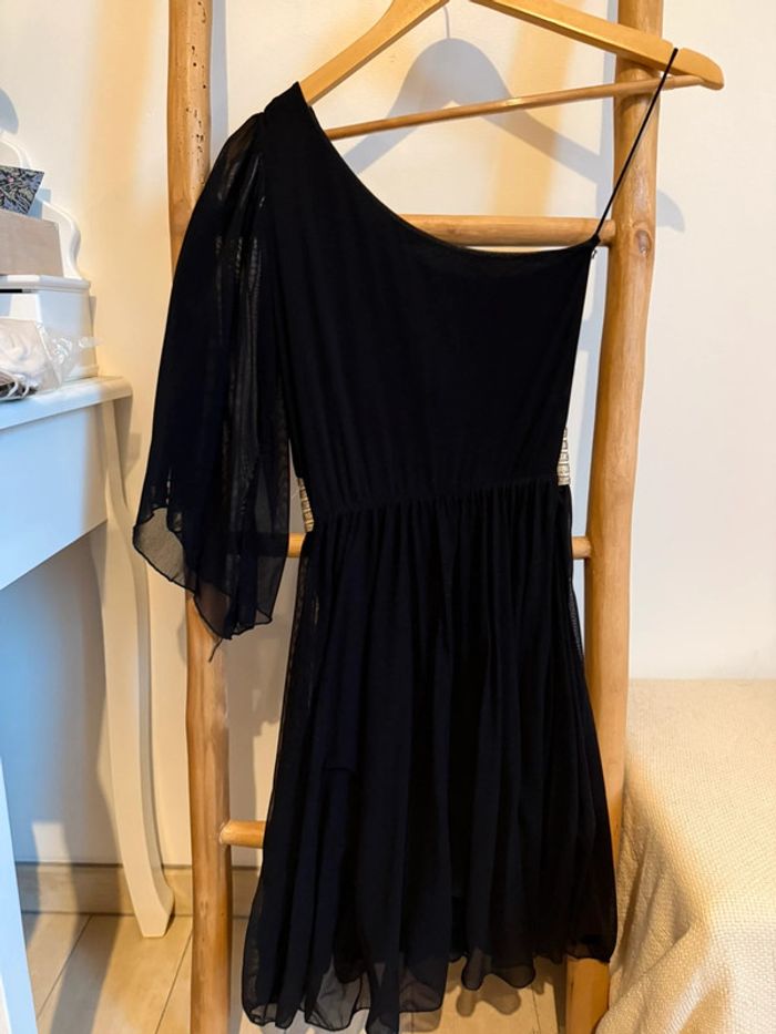 Robe épaule dénudée - photo numéro 3