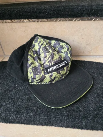 casquette noire et verte Minecraft Primark