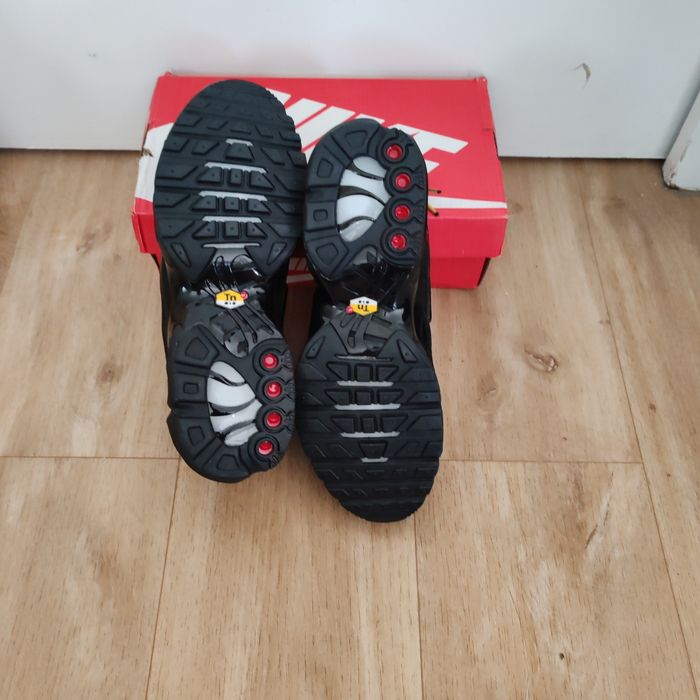 Basket tn taille 42 prix 60 € - photo numéro 3