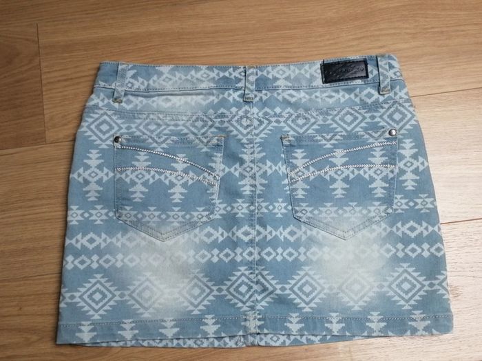 Jupe en jean délavé à motif - photo numéro 2