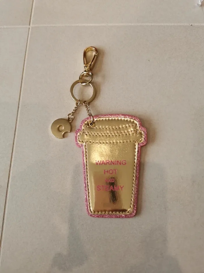 Porte clé rose paillettes et doré
