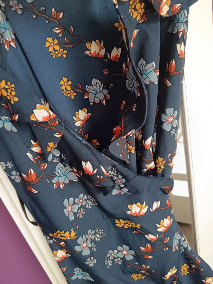 Robe été fleurie bleue marine Vero moda taille S cache cœur - photo numéro 3