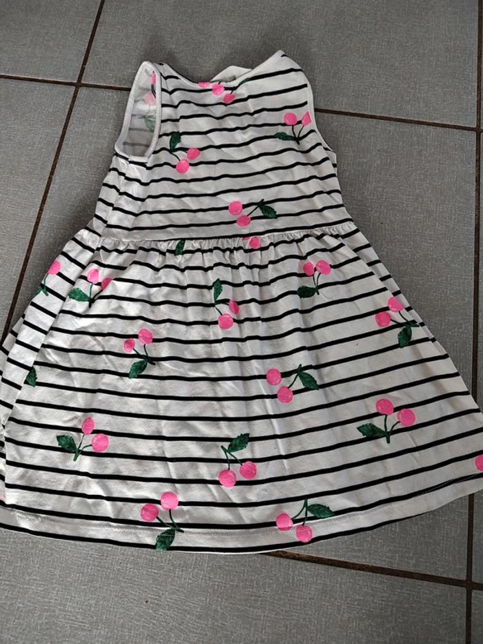Robe rayée cerises H&M T.98-104 - photo numéro 2