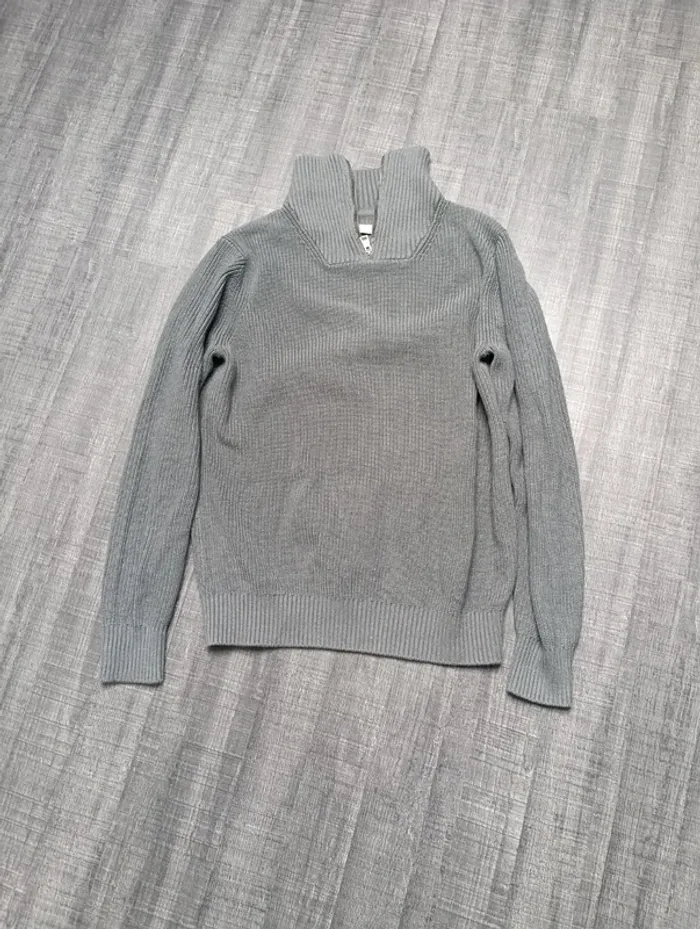 Pull celio gris