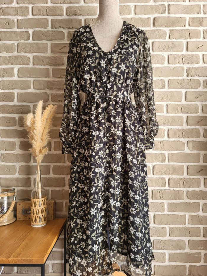 Robe longue et fluide imprimé fleuri Anna Karel - Bohème et romantique