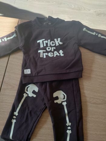 Jogging halloween squelette 24 mois