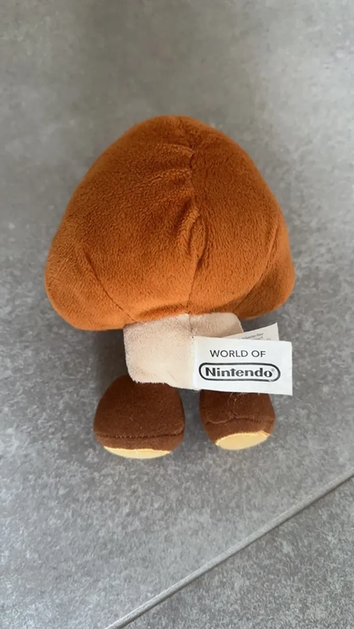 Peluche mario/gombia - photo numéro 2