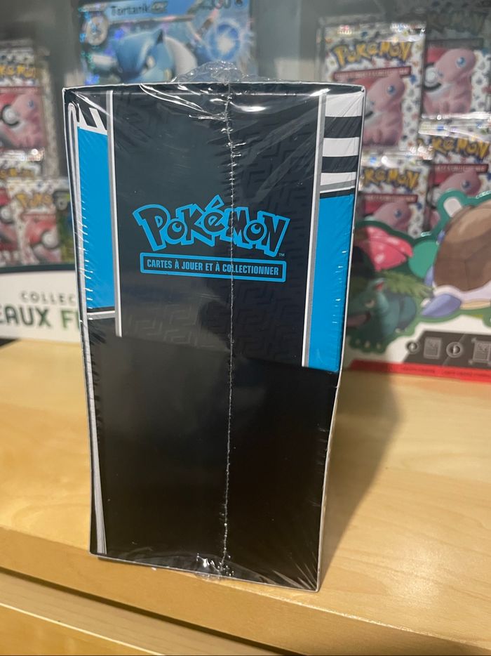 Pokémon ETB EV 10.5 Foudre Noire FR Scellé - photo numéro 4