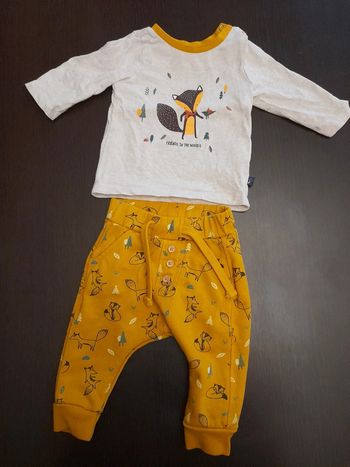 Ensemble  3 mois parfait état