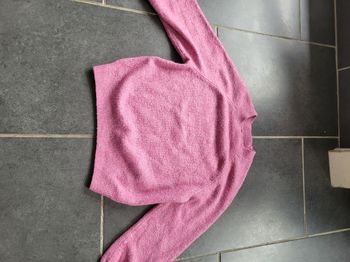 Pull enfant rose