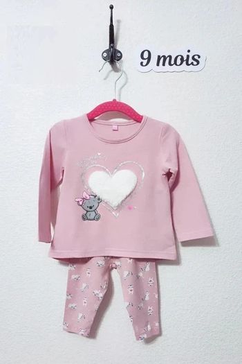 Pyjama 2 pièces bébé fille taille 9 mois
