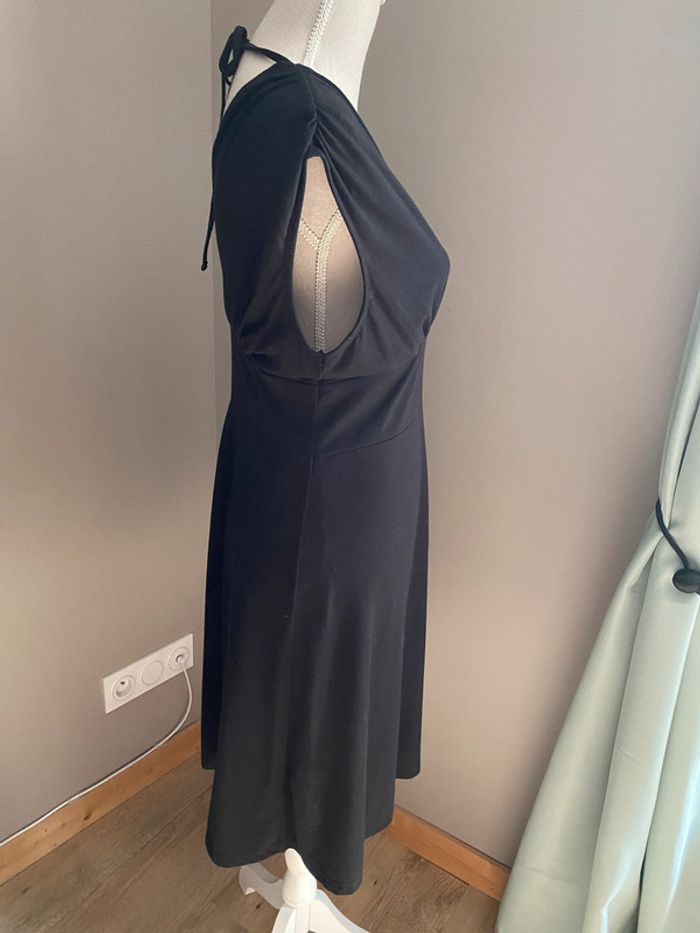 Robe noire - photo numéro 2