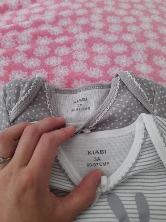 Lot de tshirt - photo numéro 3