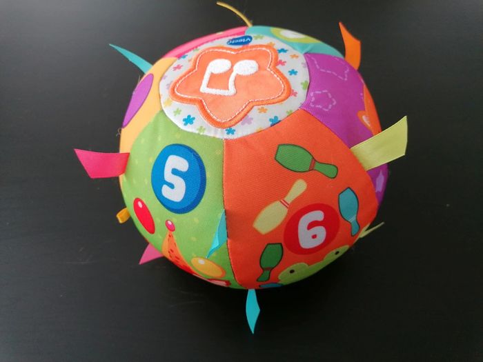 Balle jeu éveil bébé fille garçon ruban - photo numéro 2