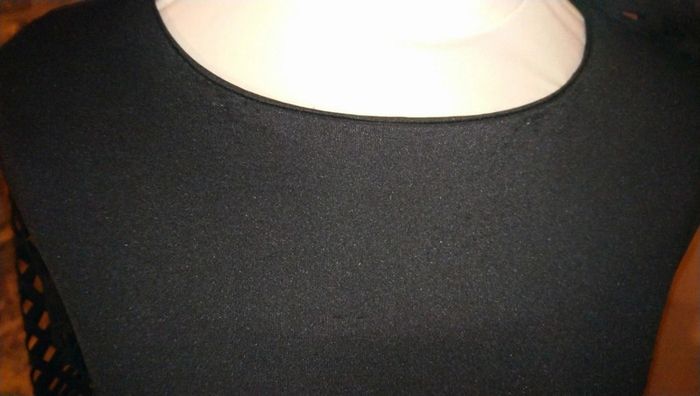 Superbe robe très originale Kookai taille M soit 38/40 - photo numéro 6