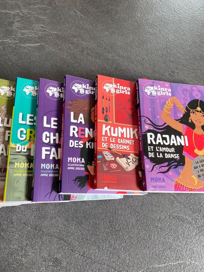 Lot de livres kinra girls - photo numéro 3