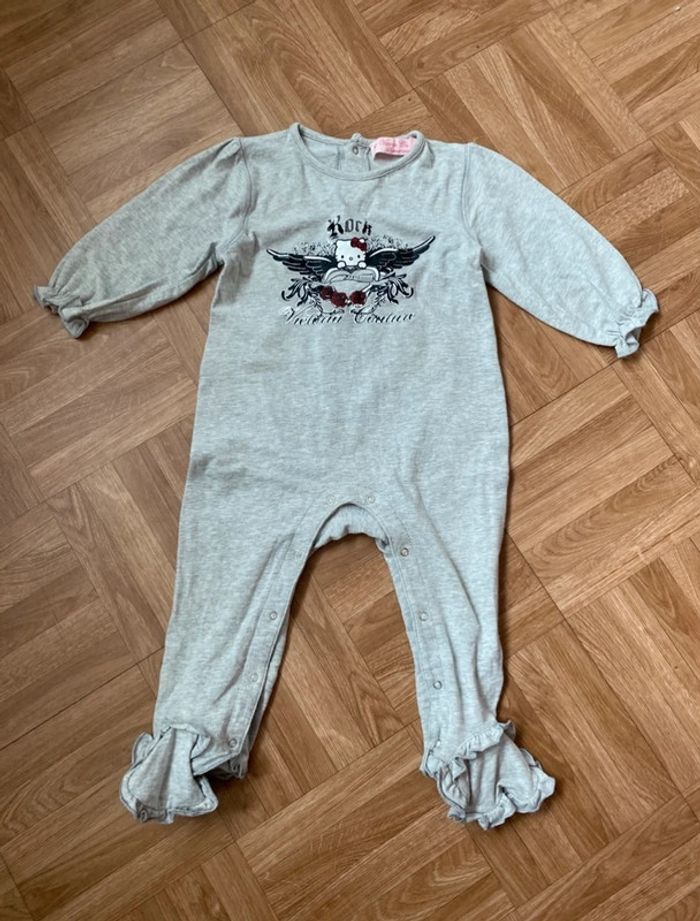 Combinaison ensemble gris taille 12 mois Victoria Couture x Hello Kitty