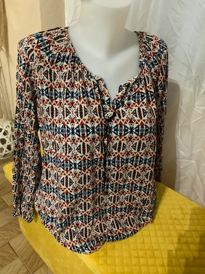 Blouse manches longues motifs col V taille 42 - photo numéro 4