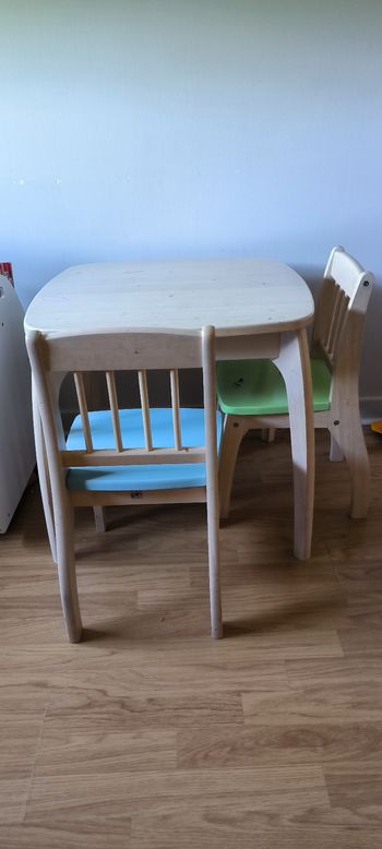 Lot table et chaises Oxybul
