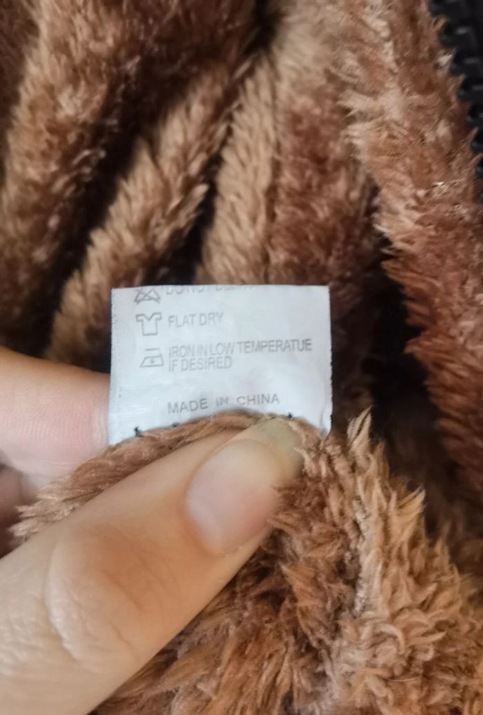 Manteau chaud noir capuche fourrure 44/46 - photo numéro 12